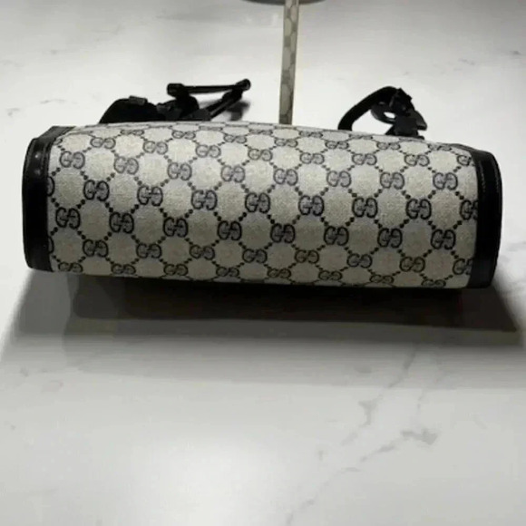 👑👑 Vintage Gucci GG Shoulder Bag EUC! + COA + Dust Bag - Picture 10 of 16